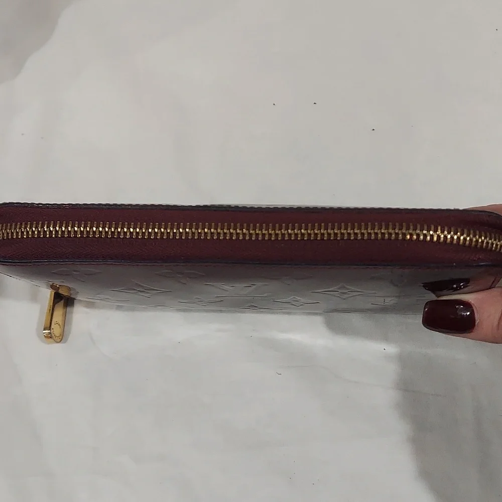 Louis Vuitton Monogram Vernis Amarante wallet zip